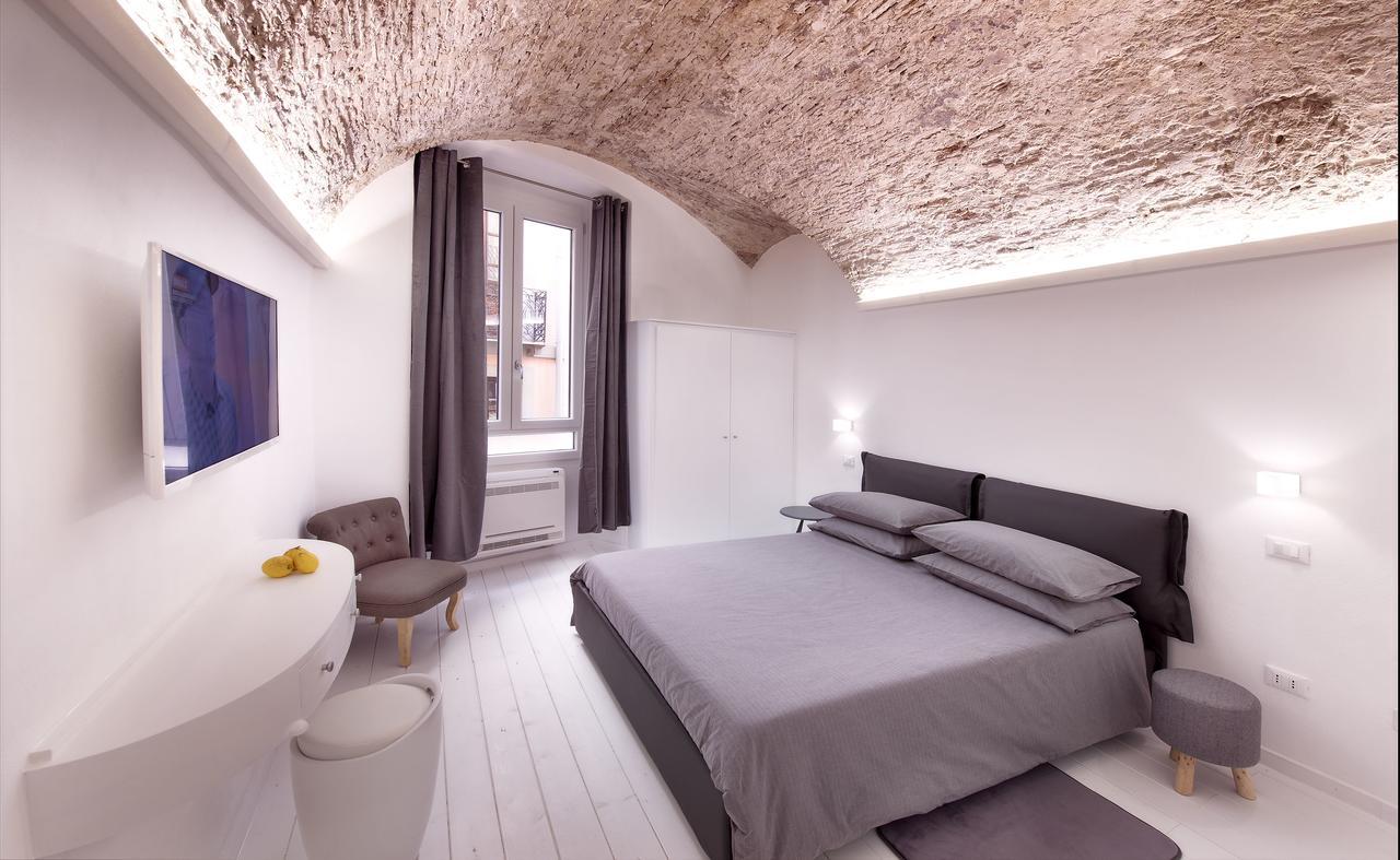 Bianca Dimora Bed & Breakfast กาญารี ภายนอก รูปภาพ