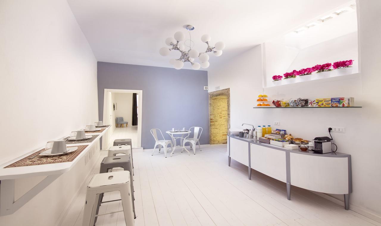 Bianca Dimora Bed & Breakfast กาญารี ภายนอก รูปภาพ
