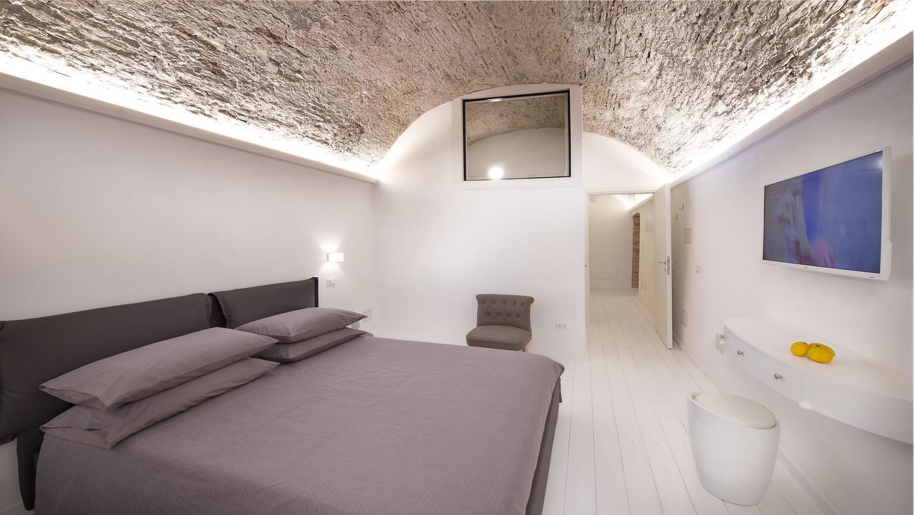 Bianca Dimora Bed & Breakfast กาญารี ภายนอก รูปภาพ